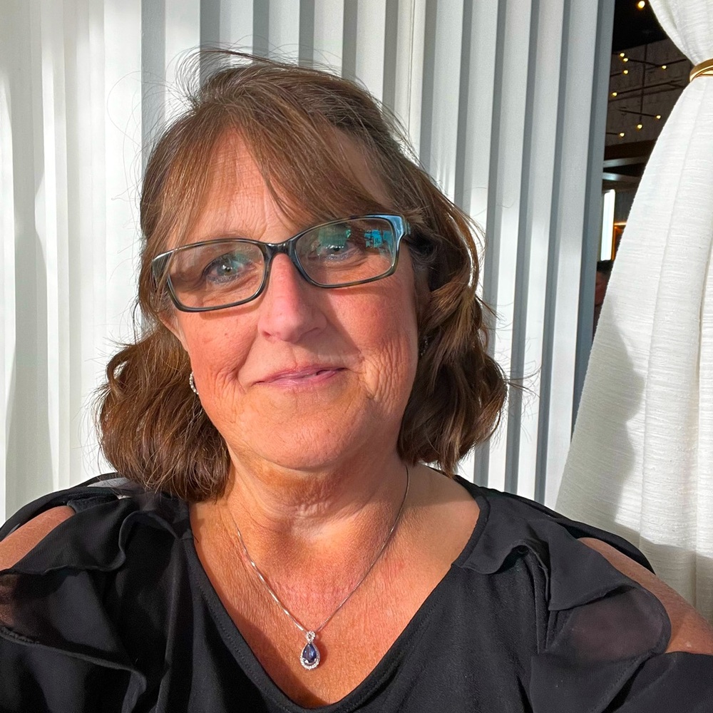 Meet your Posher, Kelly